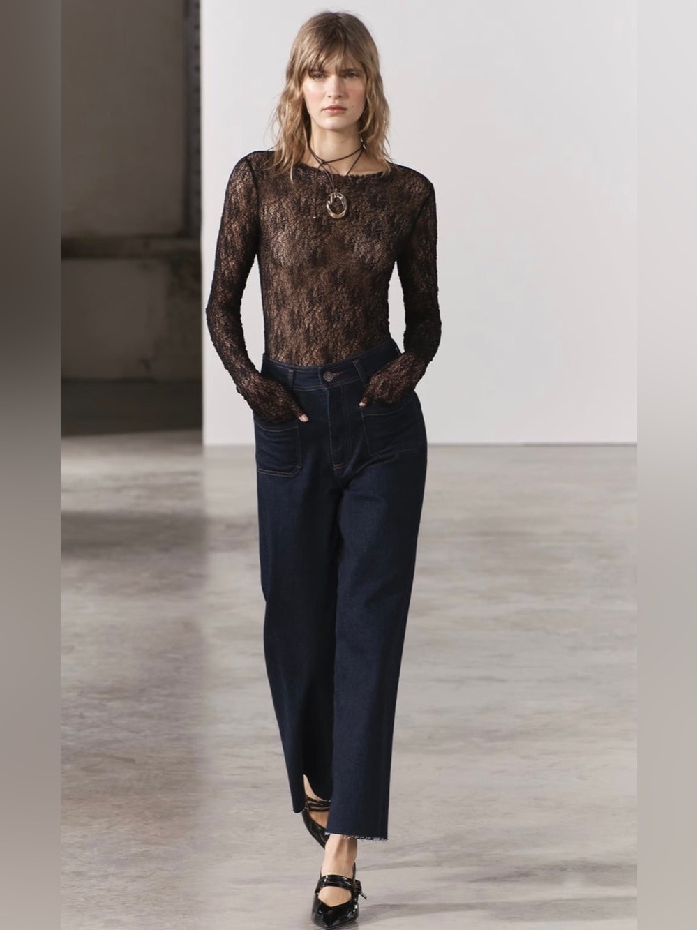 Zara Wide Leg High Waisted Dark Wash Jeans